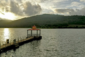 Top Tourist place in Chikmagalur Hirekolale Lake